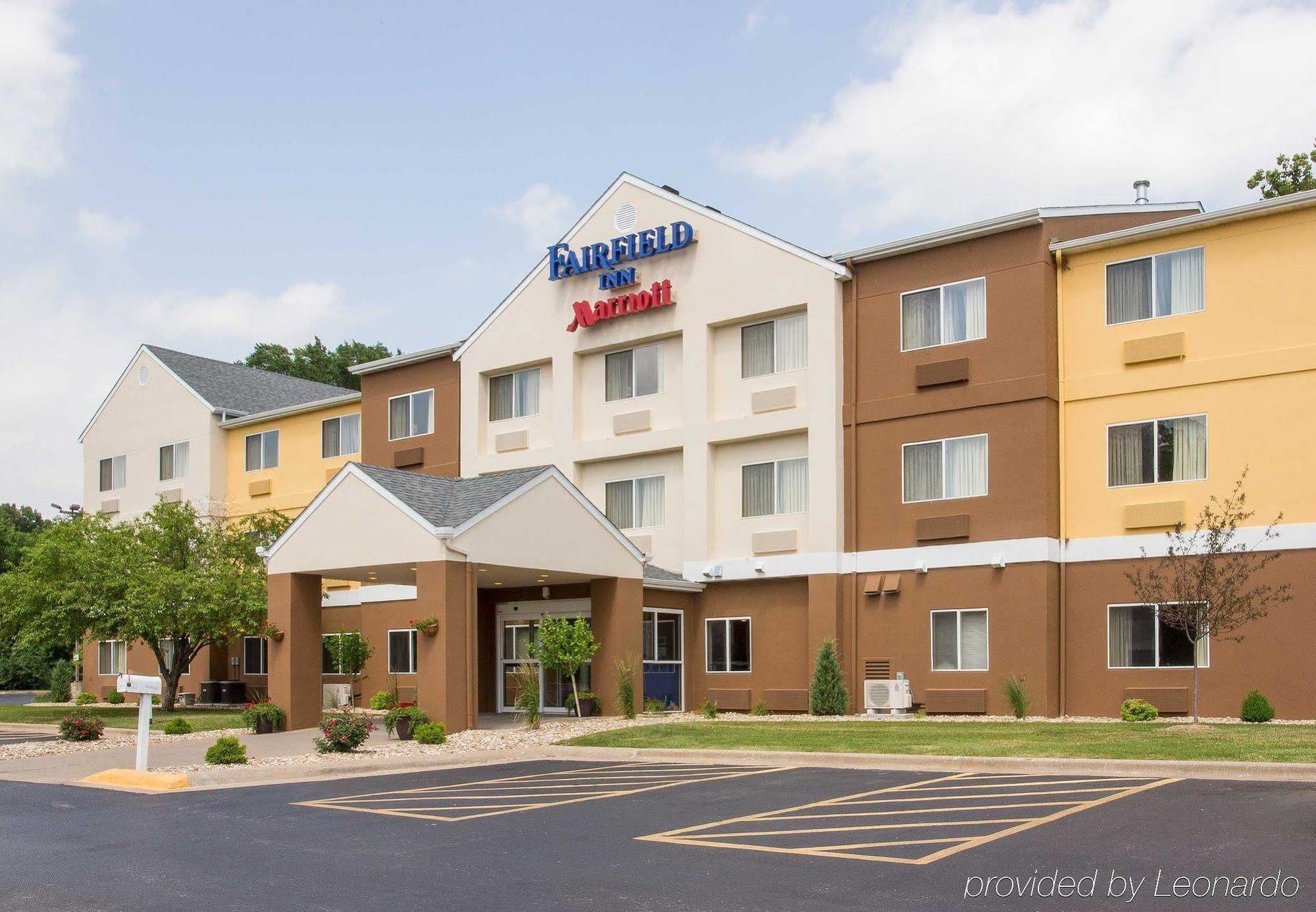 Fairfield Inn & Suites By Marriott Куинси Экстерьер фото