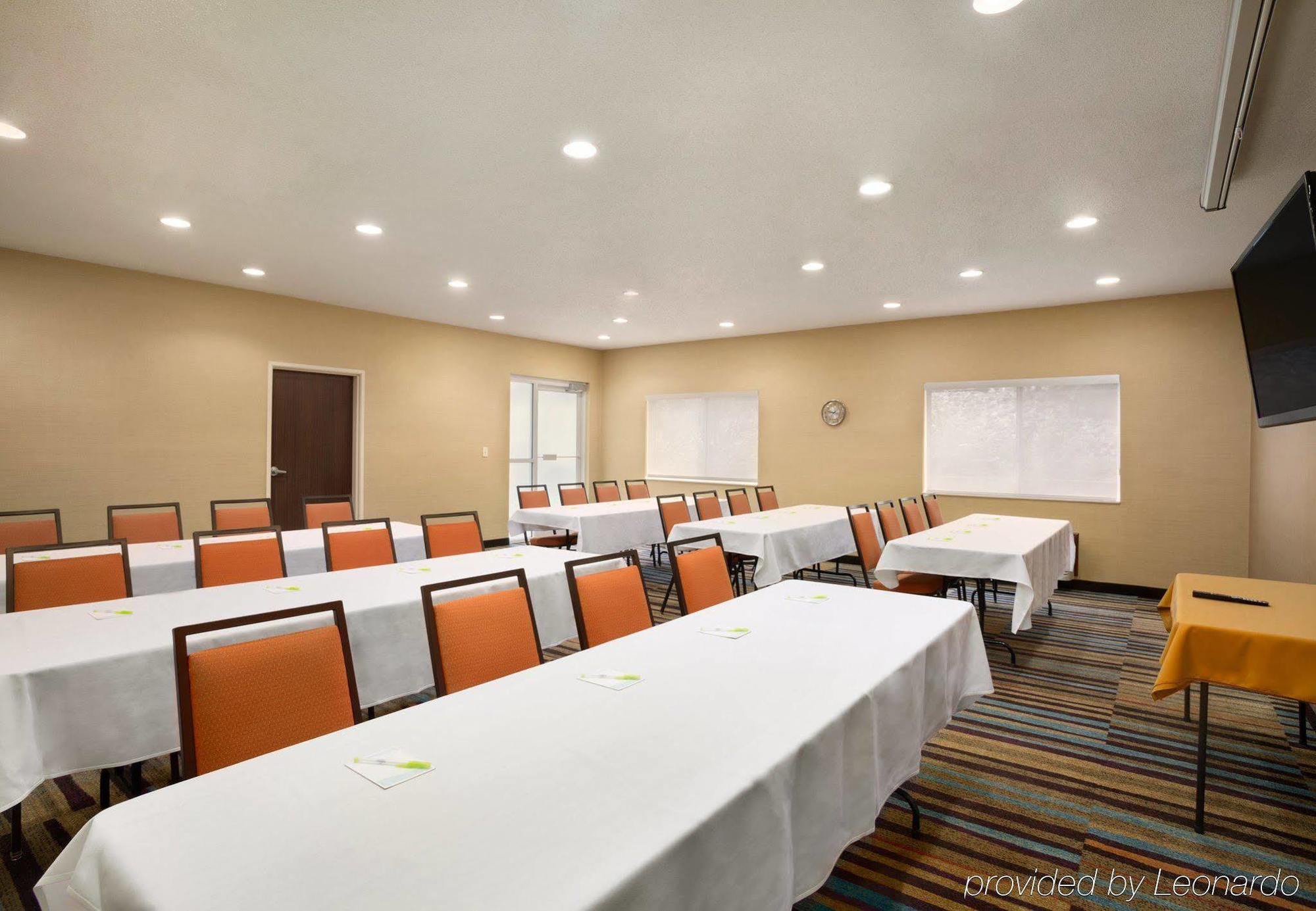 Fairfield Inn & Suites By Marriott Куинси Экстерьер фото