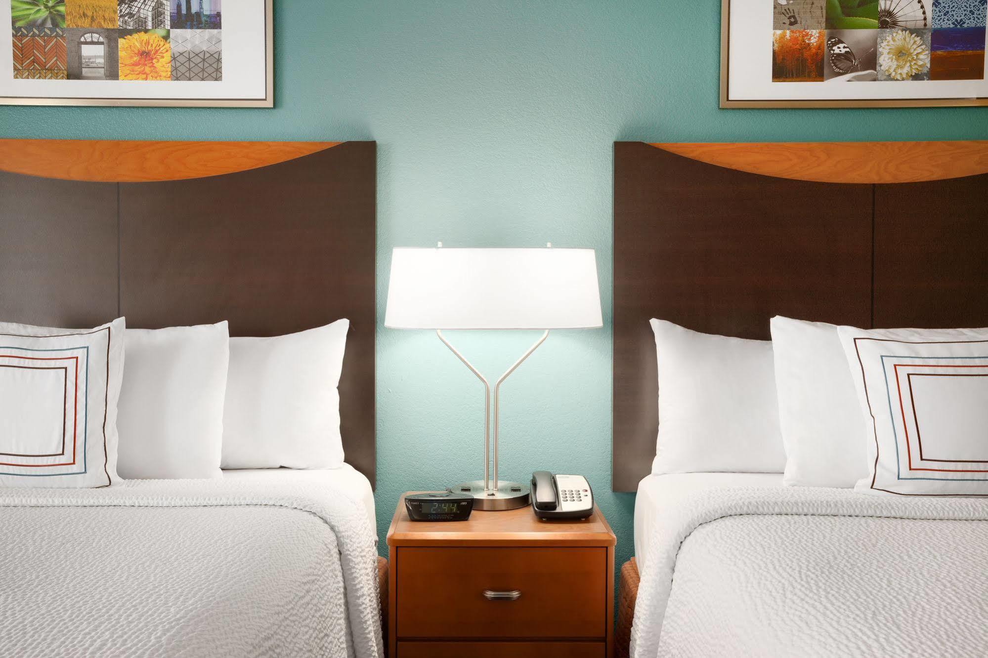 Fairfield Inn & Suites By Marriott Куинси Экстерьер фото